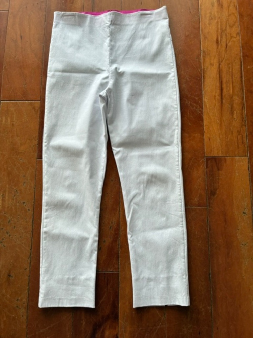 GRETCHEN SCOTT PULL ON ANKLE PANTS.  WHITE.  SIZE M.